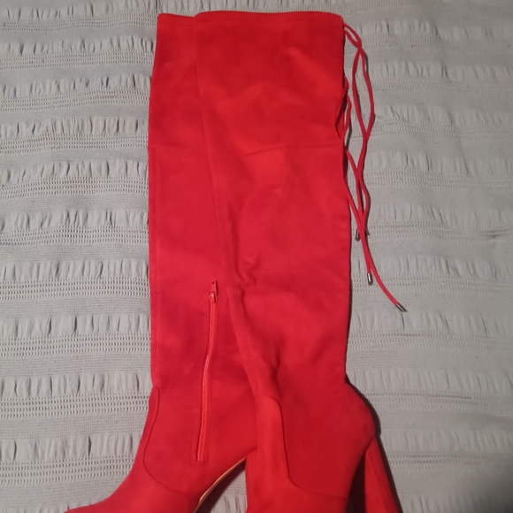 boots - Picture 2 of 6